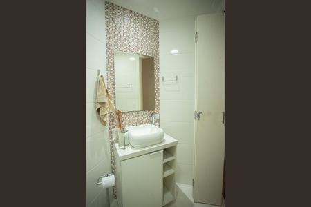 Apartamento para alugar com 65m², 2 quartos e 1 vaga Apartamento para alugar com 65m², 2 quartos e 1 vagaBANHEIRO