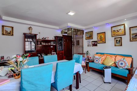 Apartamento à venda com 78m², 2 quartos e 1 vagaSala