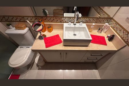 Apartamento à venda com 141m², 3 quartos e 3 vagasBanheiro da Suíte 1