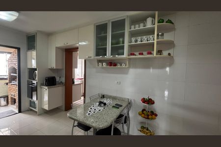 Apartamento à venda com 141m², 3 quartos e 3 vagasCozinha