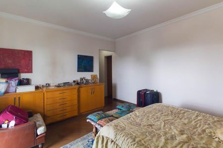 Apartamento à venda com 228m², 4 quartos e 3 vagas Apartamento à venda com 228m², 4 quartos e 3 vagasSuíte 1