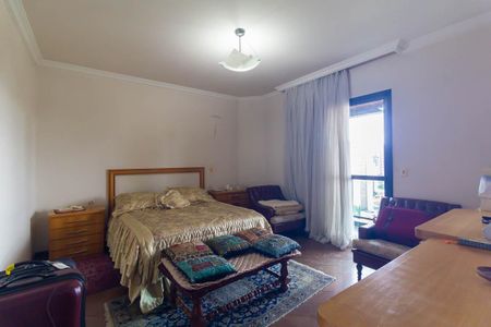 Apartamento à venda com 228m², 4 quartos e 3 vagas Apartamento à venda com 228m², 4 quartos e 3 vagasSuíte 1