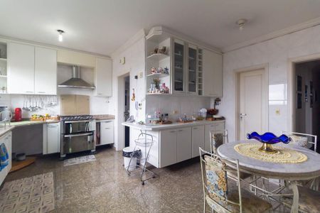 Apartamento à venda com 228m², 4 quartos e 3 vagas Apartamento à venda com 228m², 4 quartos e 3 vagasCozinha