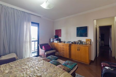 Apartamento à venda com 228m², 4 quartos e 3 vagas Apartamento à venda com 228m², 4 quartos e 3 vagasSuíte 1