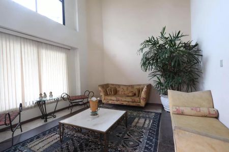 Apartamento à venda com 228m², 4 quartos e 3 vagas Apartamento à venda com 228m², 4 quartos e 3 vagasHall de entrada