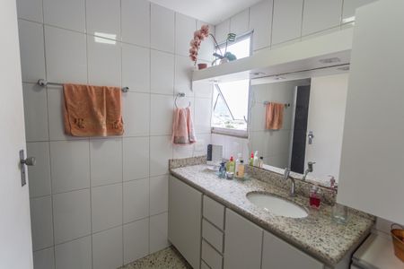 Apartamento à venda com 104m², 3 quartos e 1 vaga Apartamento à venda com 104m², 3 quartos e 1 vagaBanheiro Social