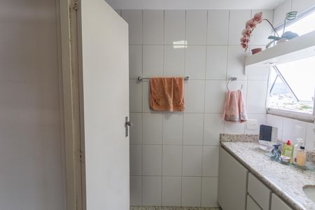 Apartamento à venda com 104m², 3 quartos e 1 vaga Apartamento à venda com 104m², 3 quartos e 1 vagaBanheiro Social