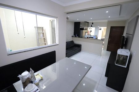 Apartamento à venda com 2 quartos, 72m² em Vila Lucinda, Santo André