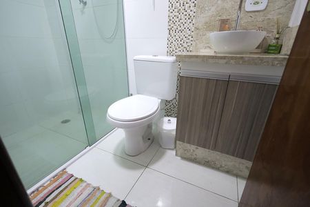 Apartamento à venda com 72m², 2 quartos e 1 vaga Apartamento à venda com 72m², 2 quartos e 1 vagaBanheiro