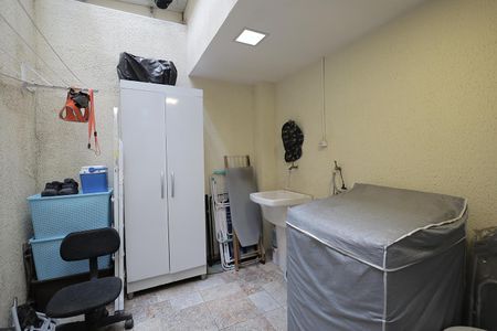 Apartamento à venda com 72m², 2 quartos e 1 vaga Apartamento à venda com 72m², 2 quartos e 1 vagaÁrea de Serviço