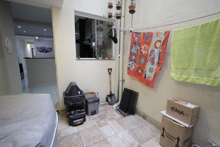 Apartamento à venda com 72m², 2 quartos e 1 vaga Apartamento à venda com 72m², 2 quartos e 1 vagaÁrea de Serviço