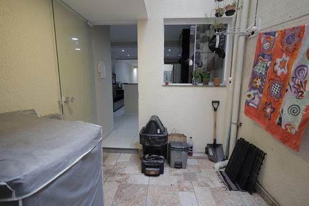 Apartamento à venda com 72m², 2 quartos e 1 vaga Apartamento à venda com 72m², 2 quartos e 1 vagaÁrea de Serviço