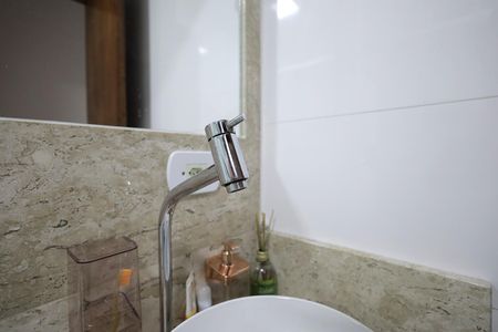 Apartamento à venda com 72m², 2 quartos e 1 vaga Apartamento à venda com 72m², 2 quartos e 1 vagaBanheiro