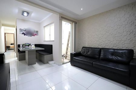 Apartamento à venda com 72m², 2 quartos e 1 vaga Apartamento à venda com 72m², 2 quartos e 1 vagaSala