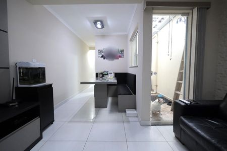 Apartamento à venda com 72m², 2 quartos e 1 vaga Apartamento à venda com 72m², 2 quartos e 1 vagaSala