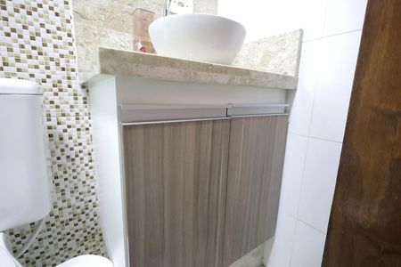 Apartamento à venda com 72m², 2 quartos e 1 vaga Apartamento à venda com 72m², 2 quartos e 1 vagaBanheiro