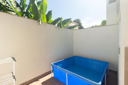 Casa para alugar com 123m², 2 quartos e 1 vagaQuintal