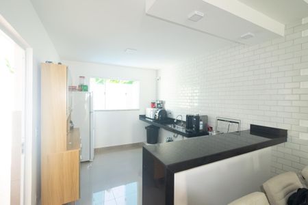 Casa para alugar com 123m², 2 quartos e 1 vagaCozinha