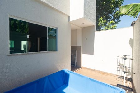 Casa para alugar com 123m², 2 quartos e 1 vagaQuintal