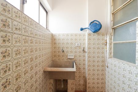 Apartamento para alugar com 60m², 2 quartos e 1 vagaÁrea de Serviço e Banheiro de Serviço