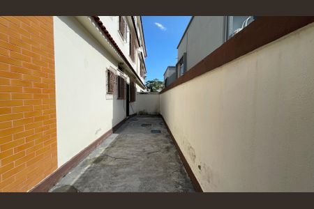 Apartamento para alugar com 118m², 2 quartos e 2 vagas Apartamento para alugar com 118m², 2 quartos e 2 vagasFundos