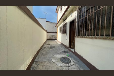 Apartamento para alugar com 118m², 2 quartos e 2 vagas Apartamento para alugar com 118m², 2 quartos e 2 vagasFundos