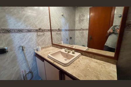Apartamento para alugar com 118m², 2 quartos e 2 vagas Apartamento para alugar com 118m², 2 quartos e 2 vagasBanheiro Social
