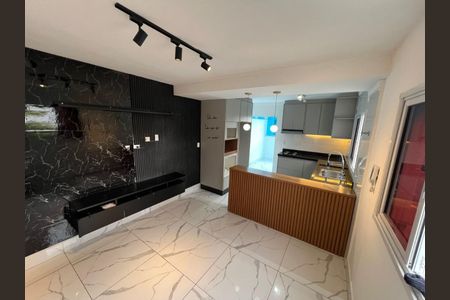 Foto 01 de casa à venda com 2 quartos, 103m² em Parque Capuava, Santo André