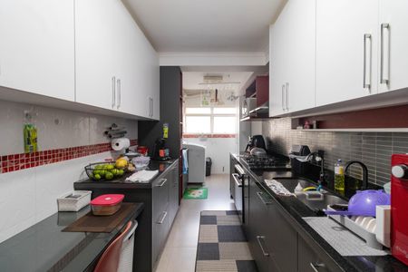 Apartamento para alugar com 218m², 3 quartos e 3 vagas Apartamento para alugar com 218m², 3 quartos e 3 vagasCozinha