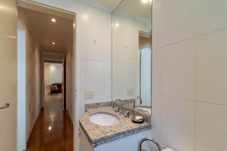 Apartamento para alugar com 218m², 3 quartos e 3 vagas Apartamento para alugar com 218m², 3 quartos e 3 vagasBanheiro