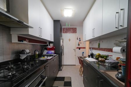 Apartamento para alugar com 218m², 3 quartos e 3 vagas Apartamento para alugar com 218m², 3 quartos e 3 vagasCozinha