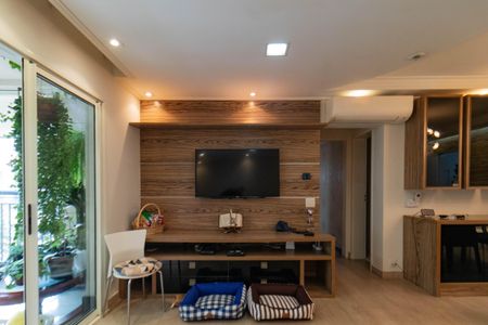 Apartamento para alugar com 218m², 3 quartos e 3 vagas Apartamento para alugar com 218m², 3 quartos e 3 vagasSala