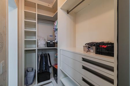 Apartamento para alugar com 218m², 3 quartos e 3 vagas Apartamento para alugar com 218m², 3 quartos e 3 vagasCloset da suíte