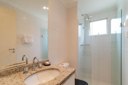 Apartamento para alugar com 218m², 3 quartos e 3 vagas Apartamento para alugar com 218m², 3 quartos e 3 vagasBanheiro