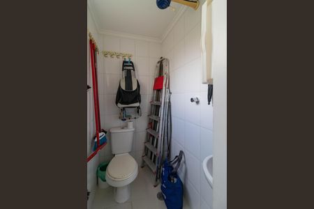 Apartamento para alugar com 218m², 3 quartos e 3 vagas Apartamento para alugar com 218m², 3 quartos e 3 vagasBanheiro de serviço