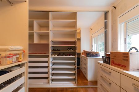 Apartamento para alugar com 218m², 3 quartos e 3 vagas Apartamento para alugar com 218m², 3 quartos e 3 vagasQuarto 2