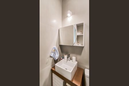 Casa à venda com 110m², 3 quartos e 2 vagasBanheiro