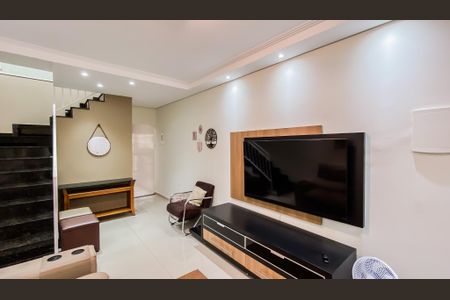 Casa à venda com 110m², 3 quartos e 2 vagasSala