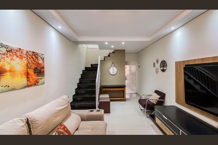 Casa à venda com 110m², 3 quartos e 2 vagasSala