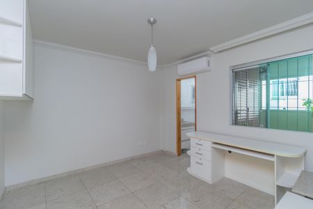 Apartamento à venda com 146m², 4 quartos e 2 vagas