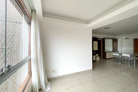Apartamento à venda com 121m², 4 quartos e 2 vagasVaranda da Sala