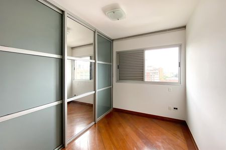 Apartamento à venda com 121m², 4 quartos e 2 vagasQuarto 2