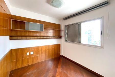 Apartamento à venda com 121m², 4 quartos e 2 vagasQuarto 3