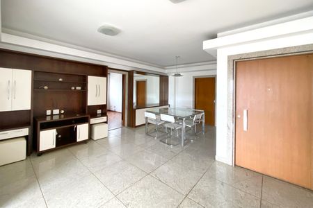 Sala de apartamento à venda com 4 quartos, 121m² em Santa Efigênia, Belo Horizonte