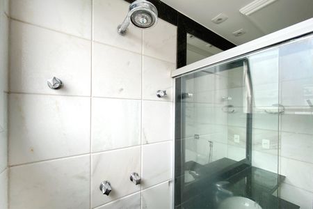 Apartamento à venda com 121m², 4 quartos e 2 vagasBanheiro da Suíte 1