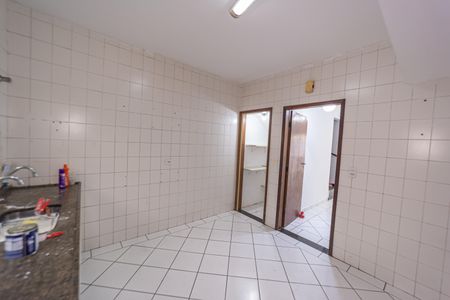 Cozinha de casa para alugar com 3 quartos, 300m² em Vila Ré, São Paulo