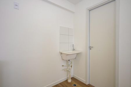 Apartamento para alugar com 37m², 2 quartos e 1 vagaÁrea de Serviço