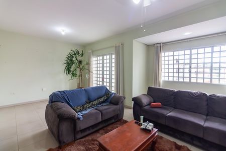 Sala  de casa à venda com 4 quartos, 200m² em Jardim Primeiro de Maio (chacara Fazendinha), Osasco