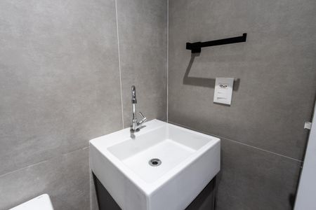 Studio para alugar com 20m², 1 quarto e sem vaga Studio para alugar com 20m², 1 quarto e sem vagaBanheiro