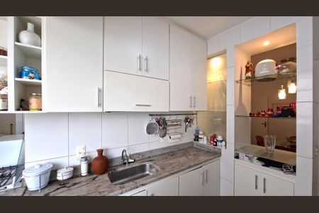 Apartamento para alugar com 131m², 3 quartos e 1 vagaCozinha e Área de Serviço